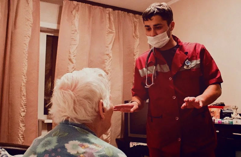 Работаю медбратом в больнице расскажу историю. Санитарка в больнице. Работаю медбратом в больнице расскажу историю. Реанимационная медсестра. Медицинский брат в больнице.