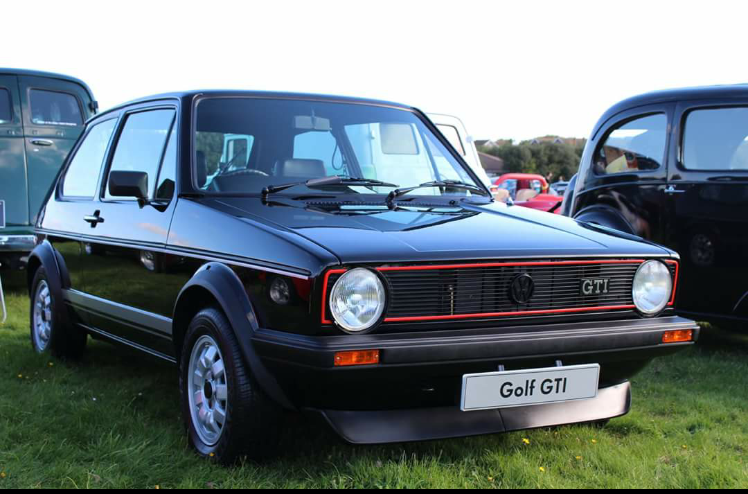 Первый гольф. Volkswagen Golf 1 GTI. Volkswagen Golf GTI 1982. Volkswagen Golf GTI mk1. VW Golf mk1 GTI 1.6.