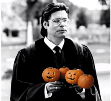 писатель часто появляется в эпизодах  экранизации своих произведений "Кладбище домашних животных"