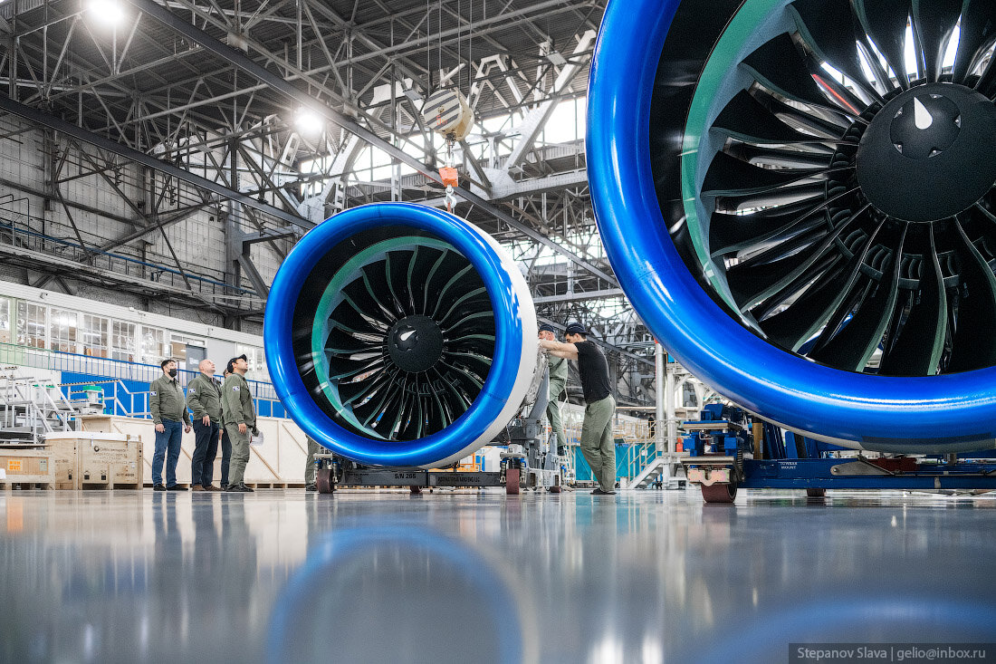 Мс 21 пассажирский самолет пассажирские самолеты. МС 21 300. Pratt&Whitney МС-21. МС-21-300 кабина. ОДК Пермские моторы Пд 14.