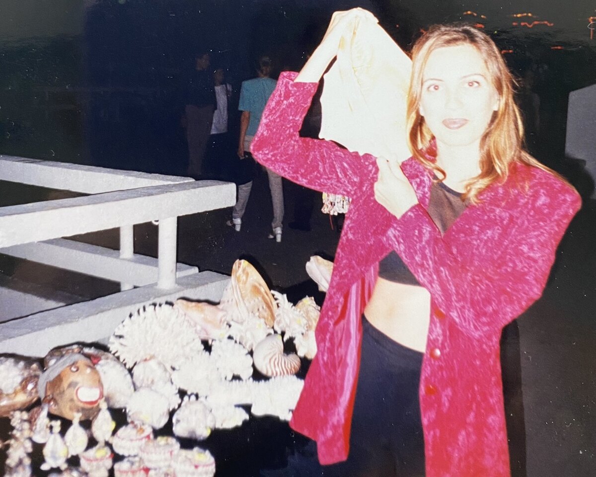 Эвелина Гаевская, фото из личного архива автора, 1998г, Сочи. «Полунарядный» образ для прогулок.