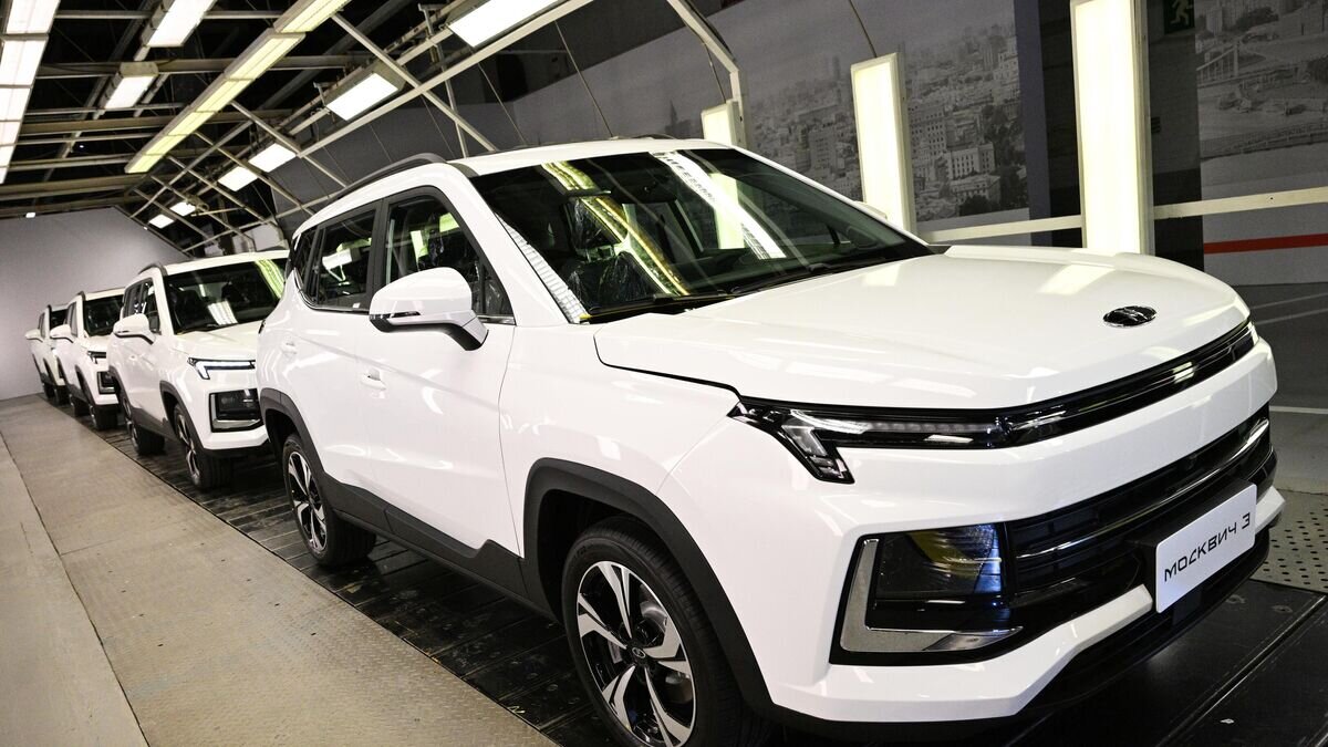    Московский автомобильный завод "Москвич" начал сборку автомобилей © РИА Новости / Рамиль Ситдиков