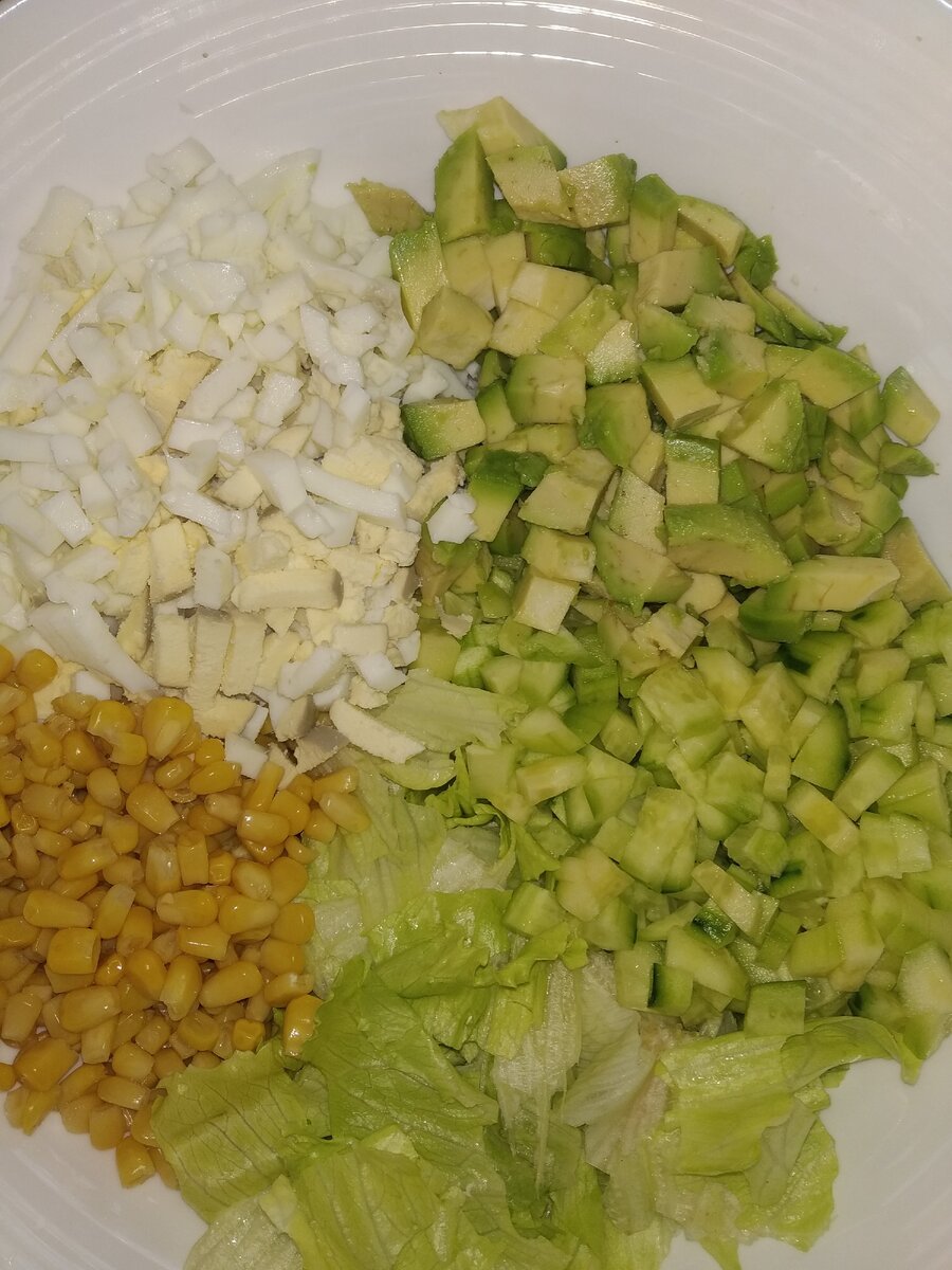 Салат перед перемешиваем