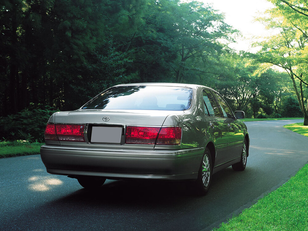 Toyota Crown s170 Royal Saloon