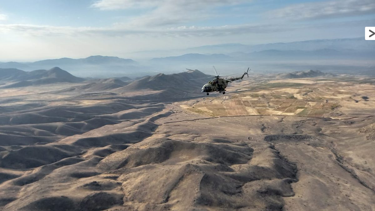 Российский миротворческий вертолёт над Карабахом. Фото МО РФ. http://mil.ru/russian_peacekeeping_forces/media/photo/gallery.htm?id=84337@cmsPhotoGallery