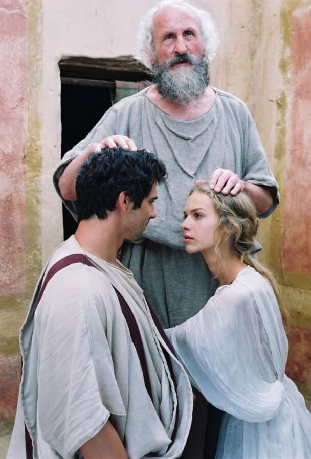 Апостол Петр благославляет Виниция и Лигию. Фильм "Quo vadis" (2001)