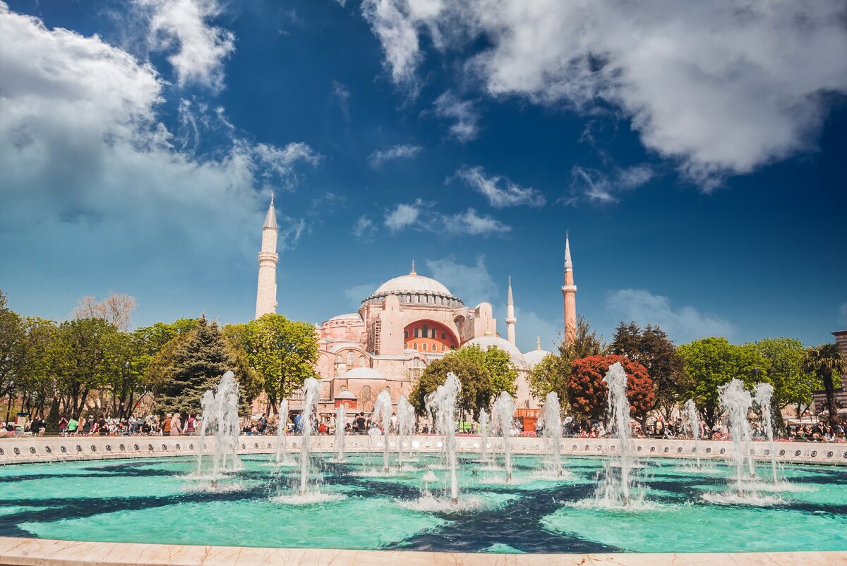 Источник https://s1.1zoom.ru/big3/75/Istanbul_Turkey_Temples_508418.jpg