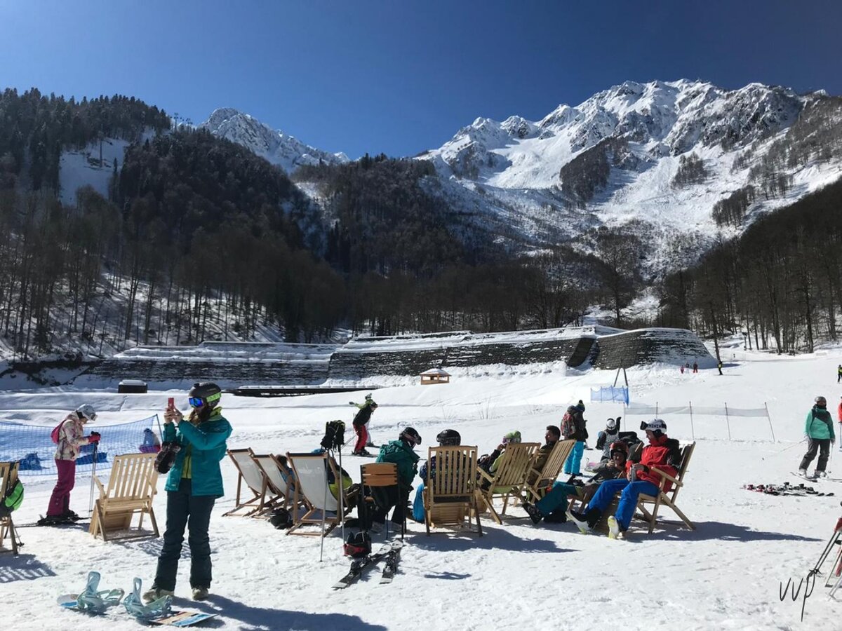 солнечные ванны на Красной Поляне