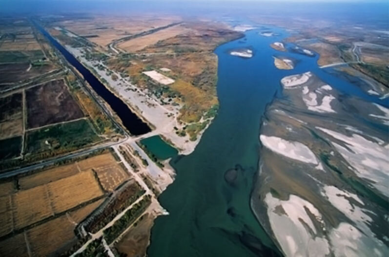 Каракумский оросительный канал. Амударья канал. Туркмения каракумский канал. Амударья мост чарджоу. Амударья канал.