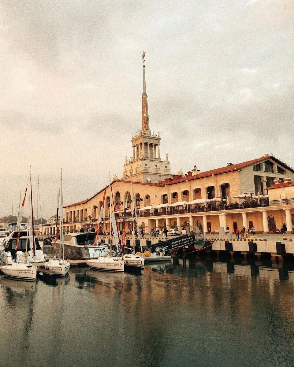 Морской Вокзал в Сочи (фото из инстаграм @ann.durman)