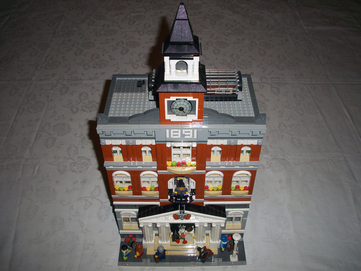 Lego city hall online