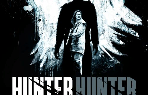 “Hunter Hunter” (Серенький волчок) (2020). Джозеф, Анна и их 13-летняя дочь Рэне – трапперы, живущие в глухом уголке на севере Канады. Охотники на пушных зверей, расставляющие ловушки.