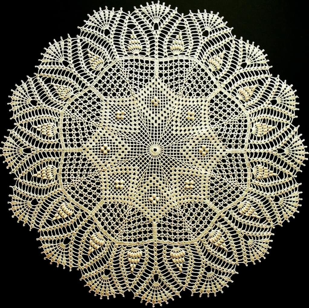 Салфетки крючком Doily Crochet. Салфетка Doily крючком. МК салфетка Doily. Красивые круглые салфетки.