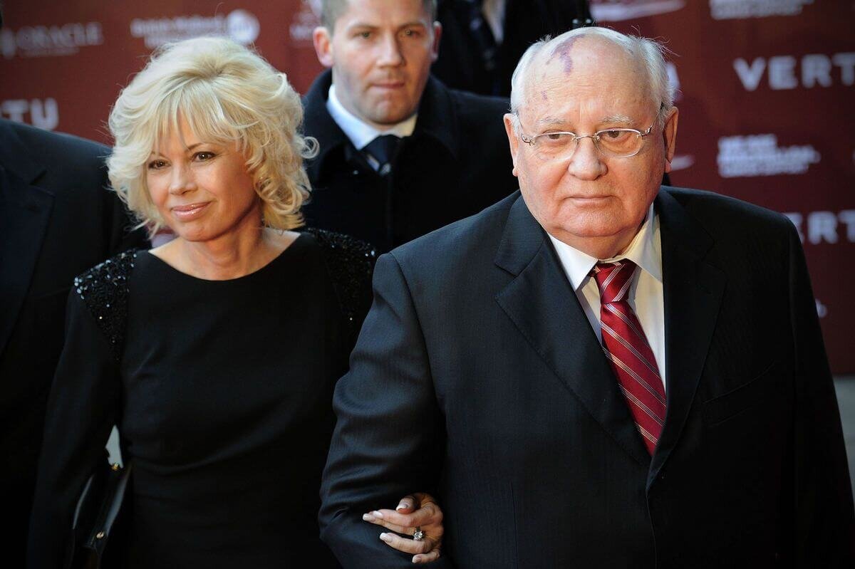 Узнала, что Раиса Горбачёва руководила страной, а Михаил был лишь дополнением
