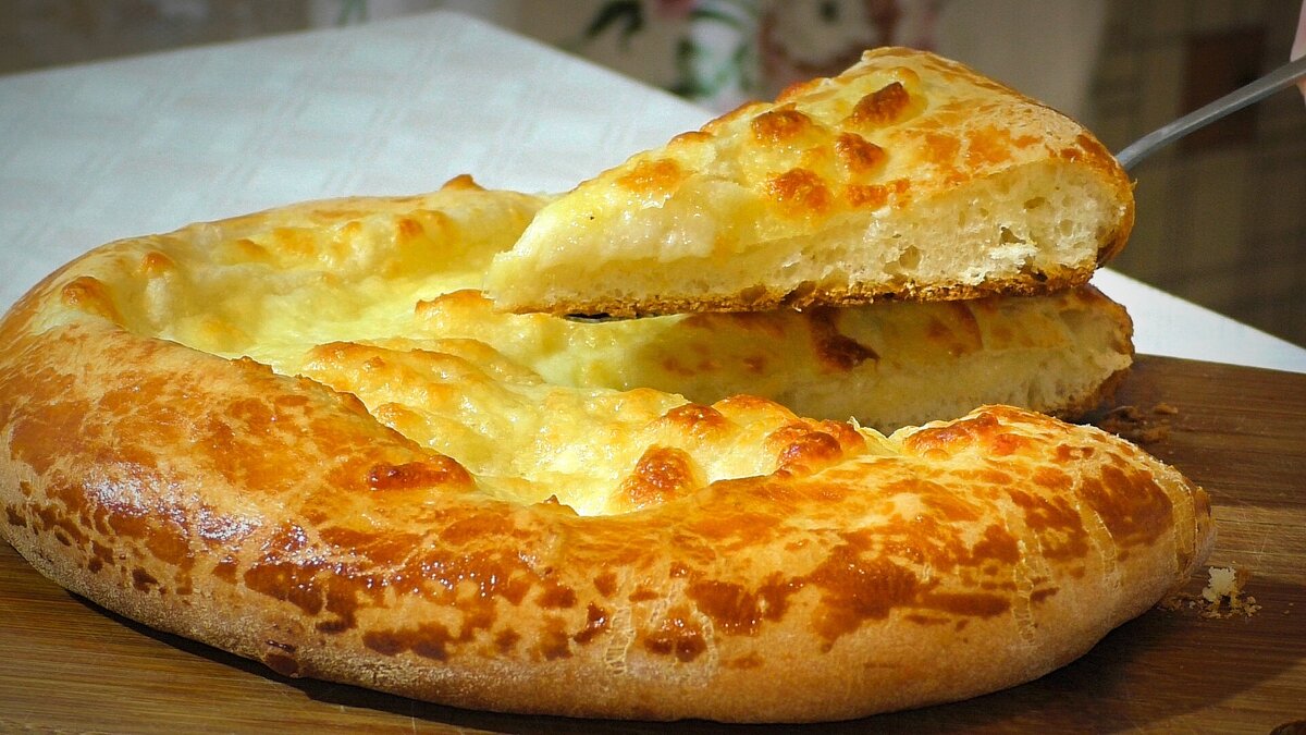 Сырная лепешка хачапури