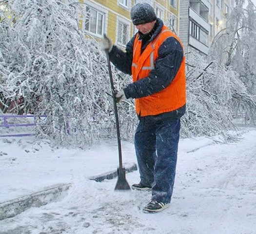 Воин ломика и лопаты