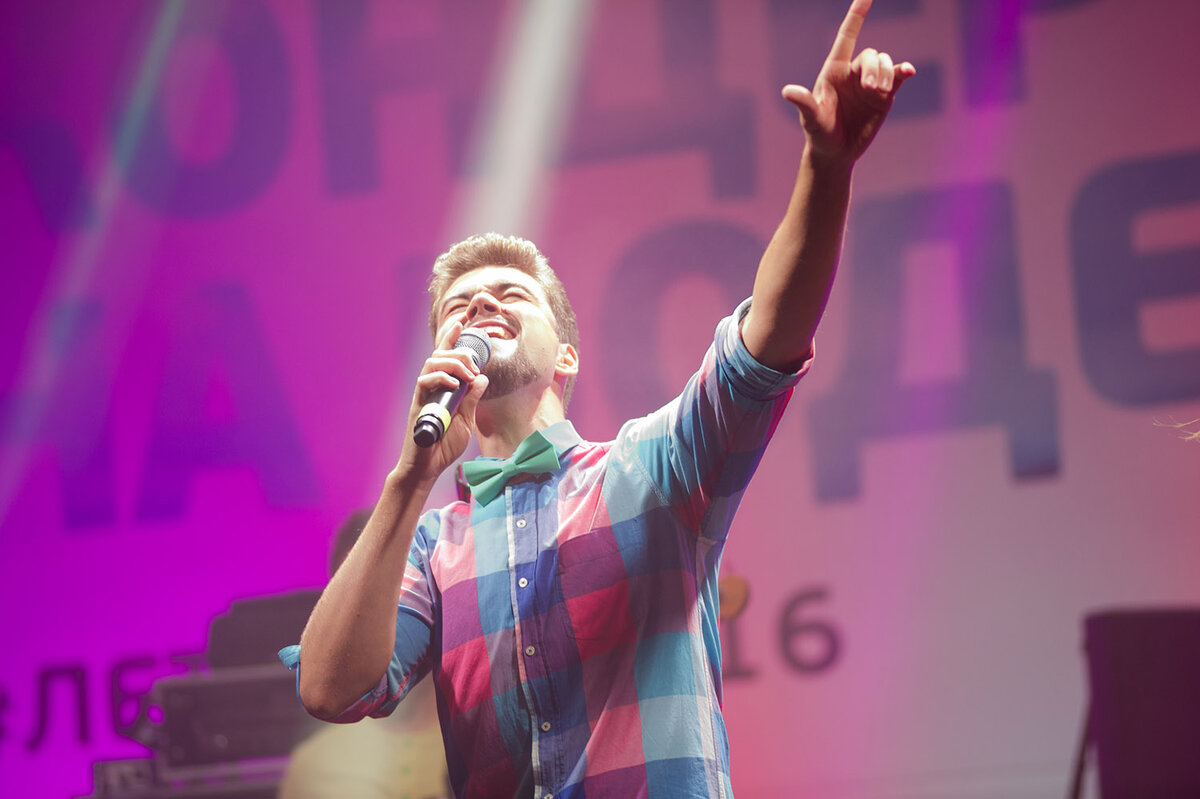 на фото артисты группы Город Лета