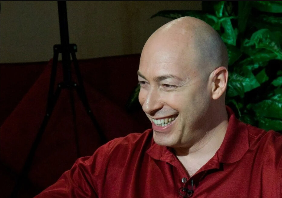 Дмитрий отлично вскочил в вагон майдана.