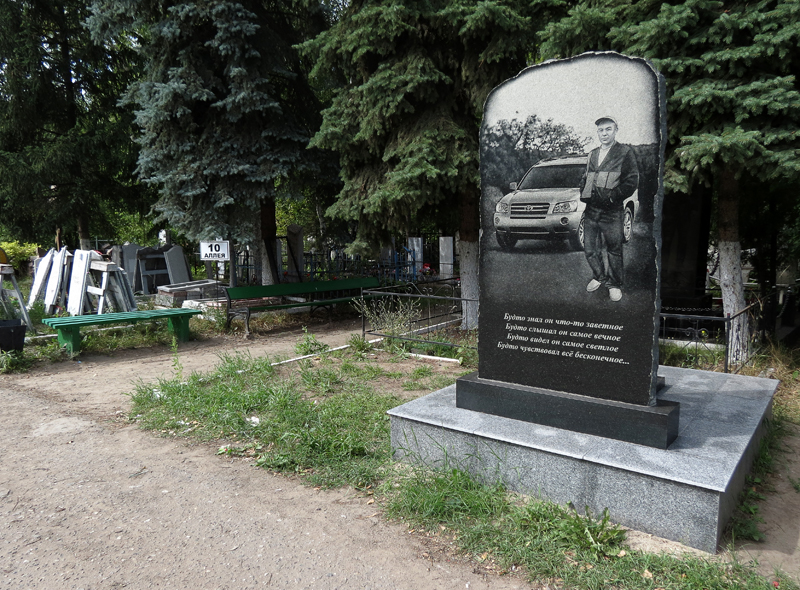 Восточное кладбище омск. Старо Восточное кладбище Омск могилы. Старо Северное кладбище. Северное кладбище Омск. Старо Восточное кладбище Омск Летов.