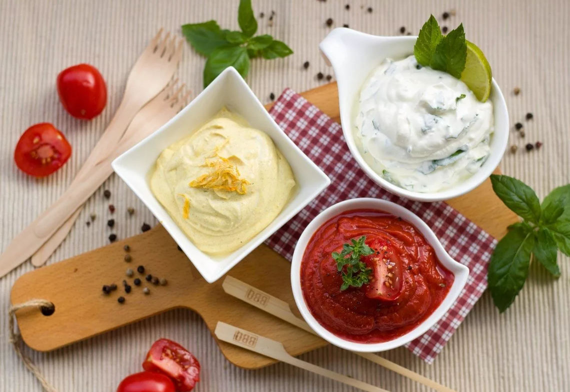 Соусы не только придают особый вкус и аромат мясу, но и повышают его усвояемость и пищевую ценность.