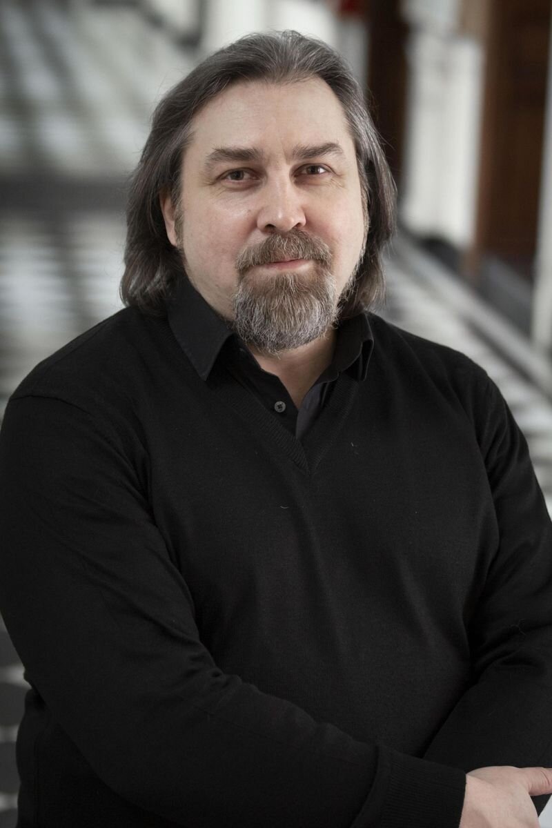 пианист Timur Sergeyenia