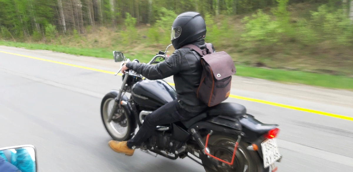 Как по мне, Suzuki Desperado 400 вообще не едет(