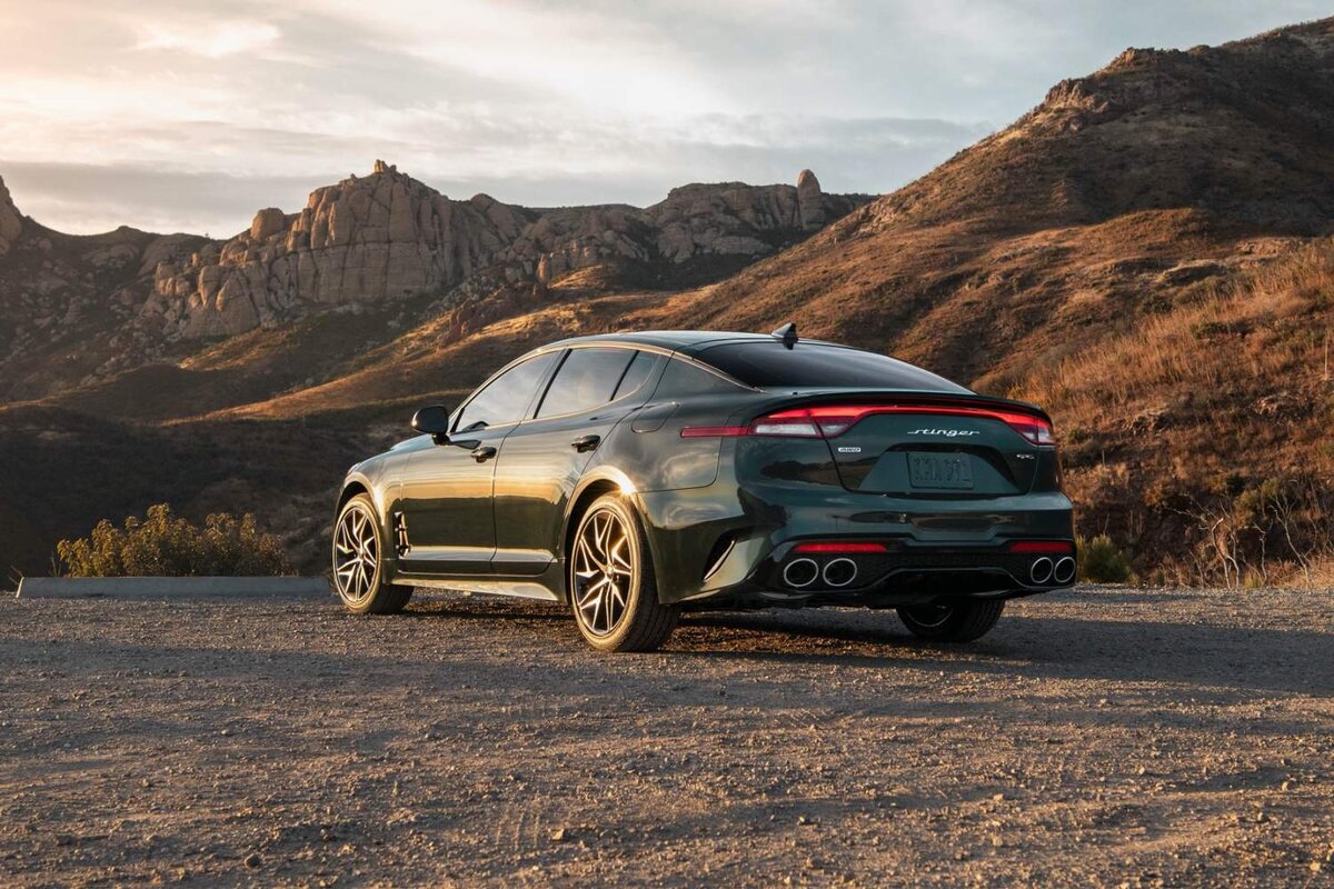 Kia Stinger Red 2022