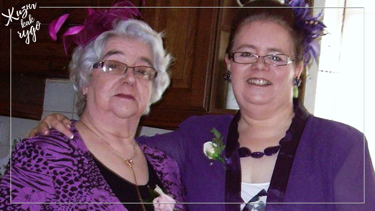 Джанет со своей мамой (Фото: PA REAL LIFE, mirror.co.uk)