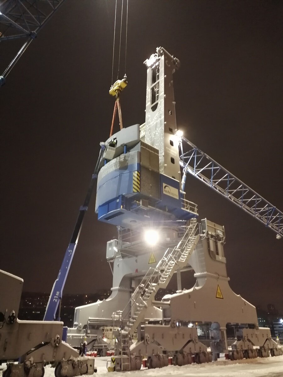 В «Пасифик Лоджистик» приступил к работе новый портальный тяжелый кран Konecranes Gottwald