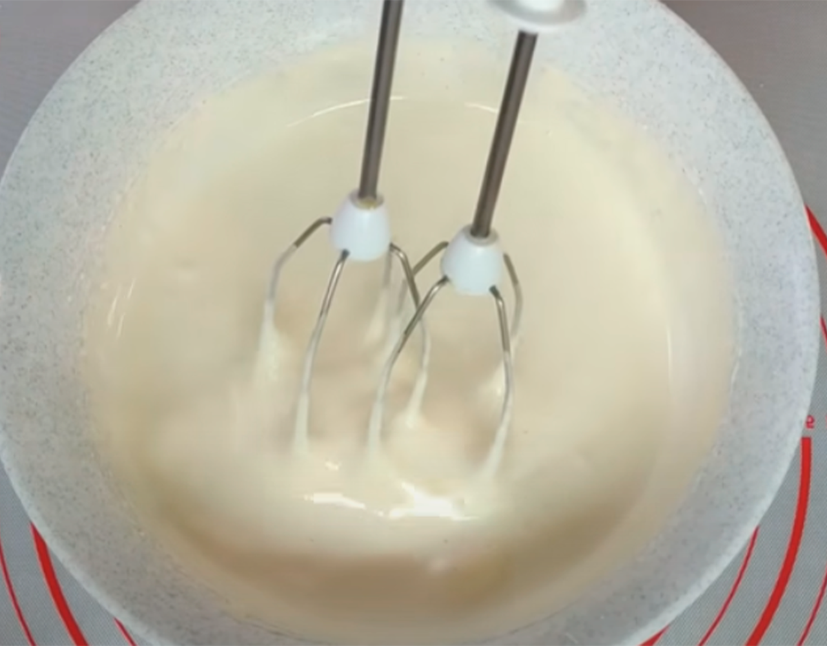 взбиваем миксером