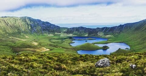 Вид со смотровой площадки на кратер. ©weltfuessler/Instagram.com