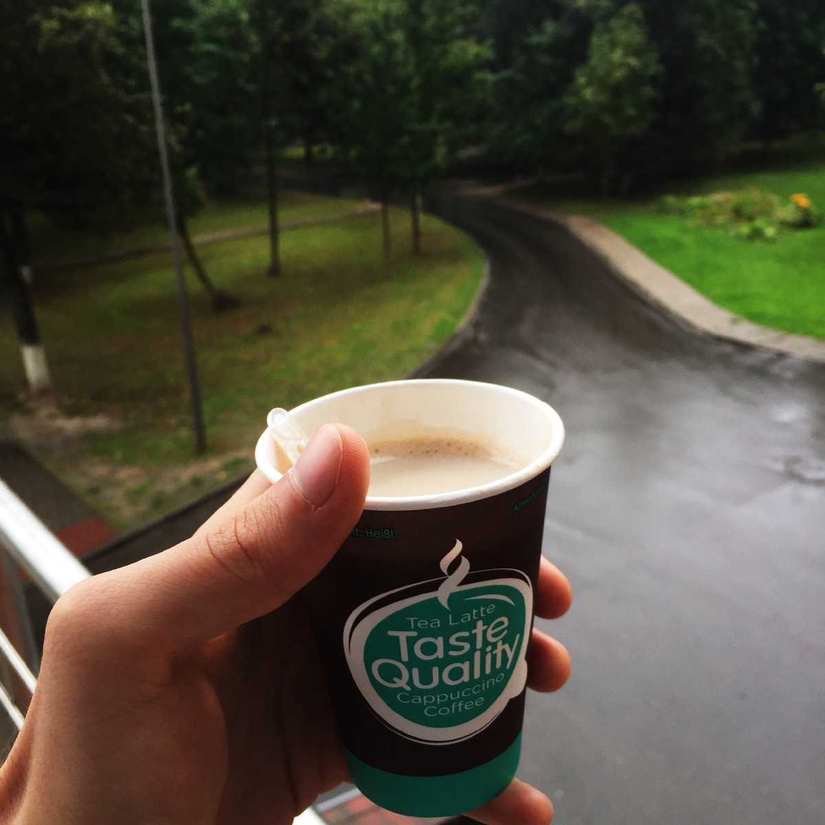 В дни, когда я хожу на операции, я частенько люблю выпить и сам чашечку кофе