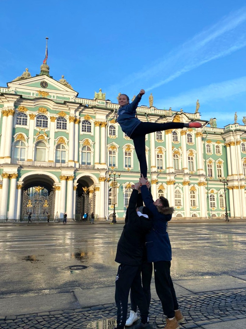 Нет, это не дочка автора вопроса, это моя студентка Аня. Фото от нее же - https://vk.com/sidorova_mf