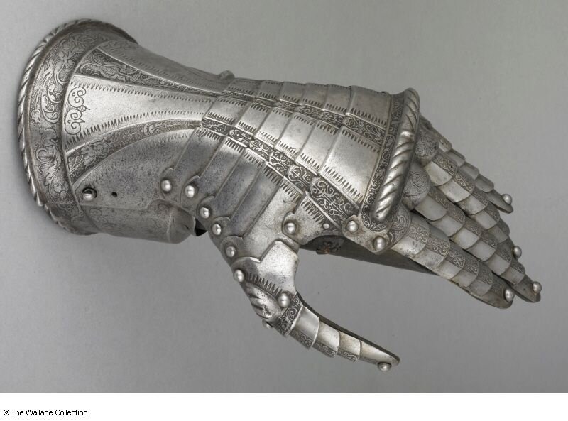 Armor arm. Латная Рыцарская перчатка. Латные перчатки 15 век. Латные перчатки 16 век.