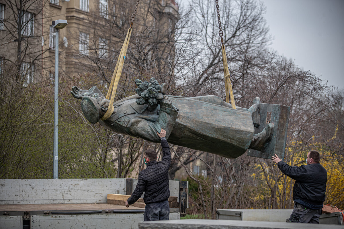 Иван Конев Маршал памятник в Праге