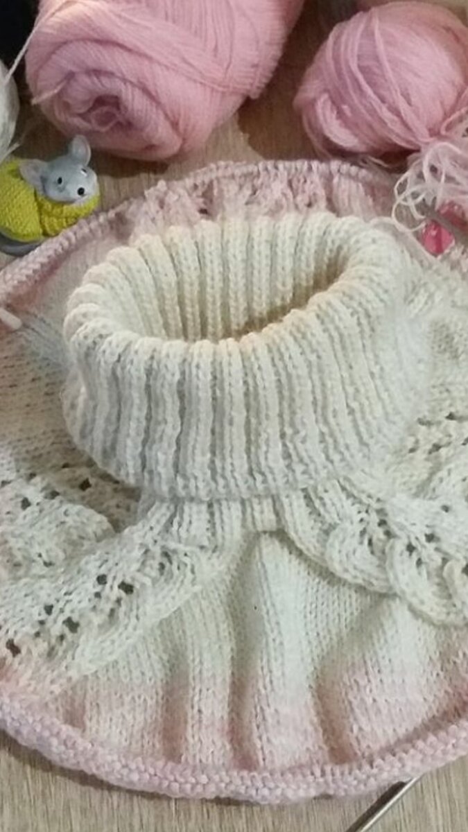 Начало вязания свитера для внучки.