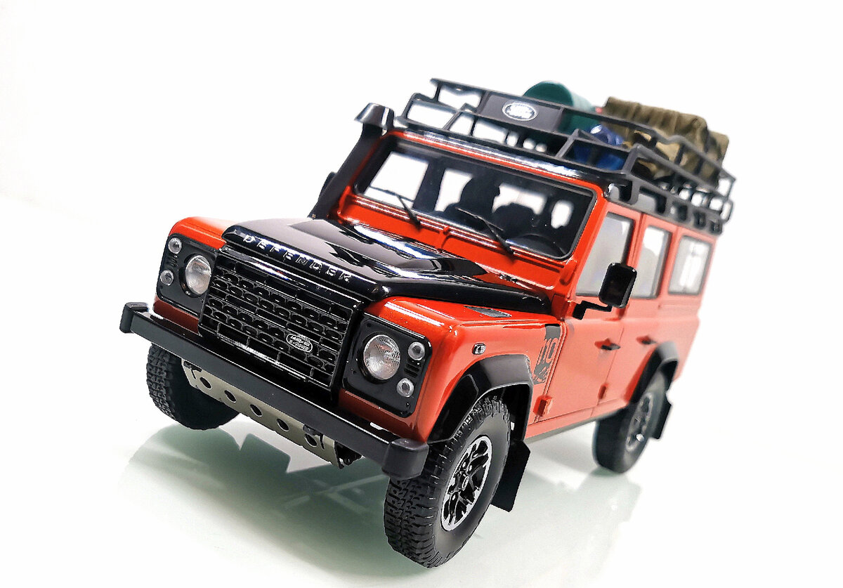 Land Rover Defender 110 Adventure 2015 #810301