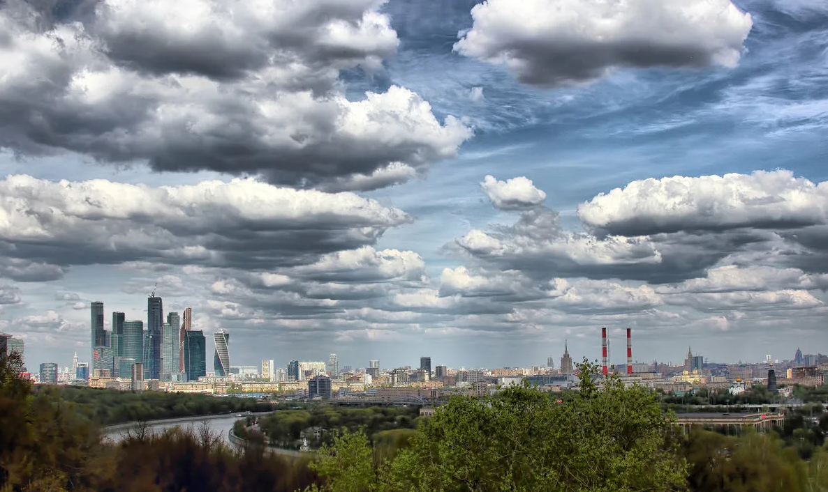 Небо в москве сегодня фото