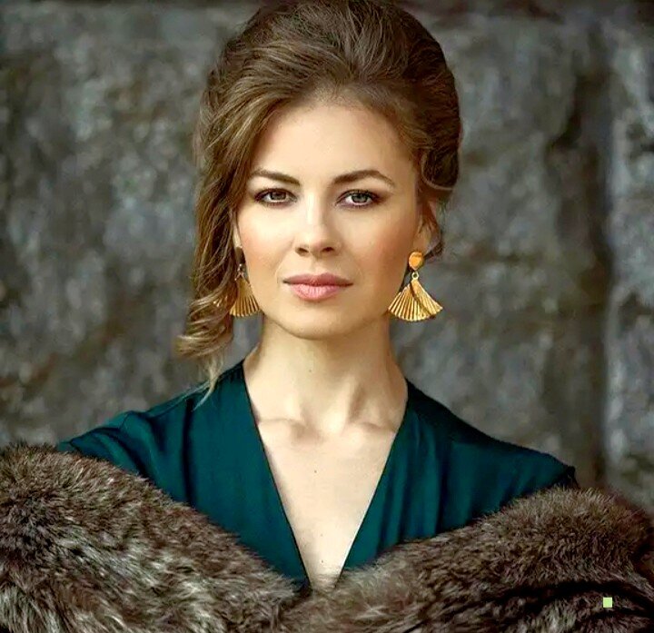 Олеся Фаттахова: биография актрисы, личная жизнь, муж, дети, фото, фильмография