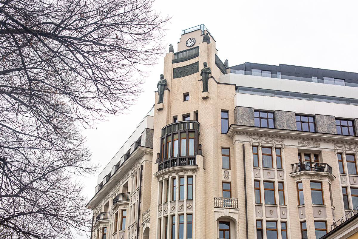 Доходный дом Рекка. Его интерьеры дважды упоминал в своих произведениях Михаил Афанасьевич Булгаков. Москва. Фото автора статьи 