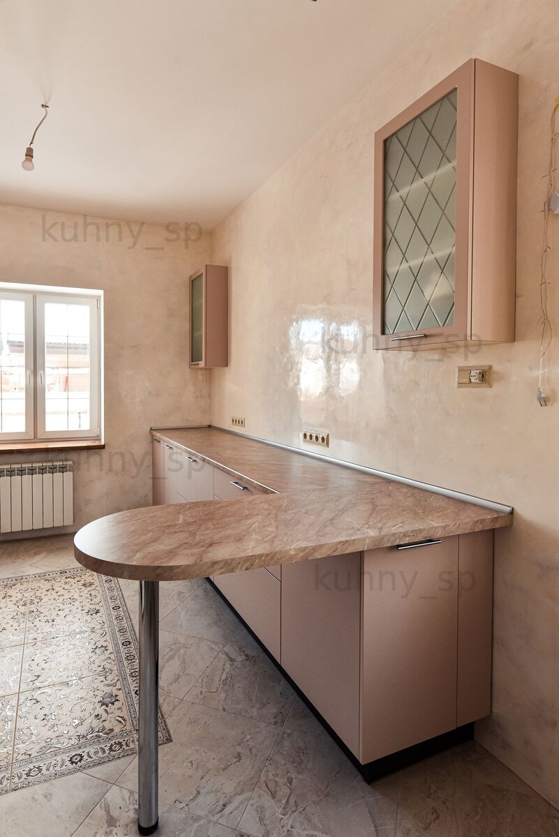 Листайте вперед