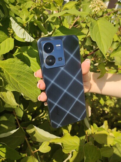    На первом фото vivo Y35, на втором – vivo Y22.
