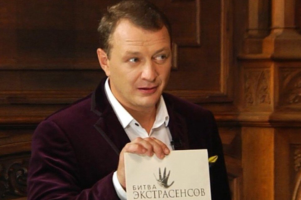     Марат Башаров в сентябре в эфире в уже 23 сезоне «Битвы экстрасенсов».