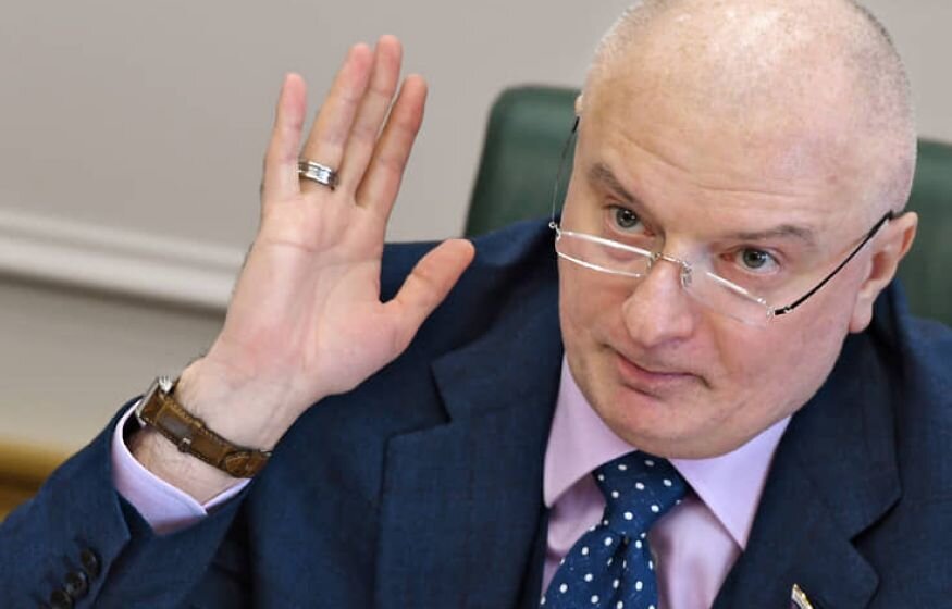    Клишас призвал отозвать мандат у депутата, предложившего лишать россиян гражданства за критику власти