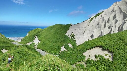 Белые скалы Охотское море остров Итуруп