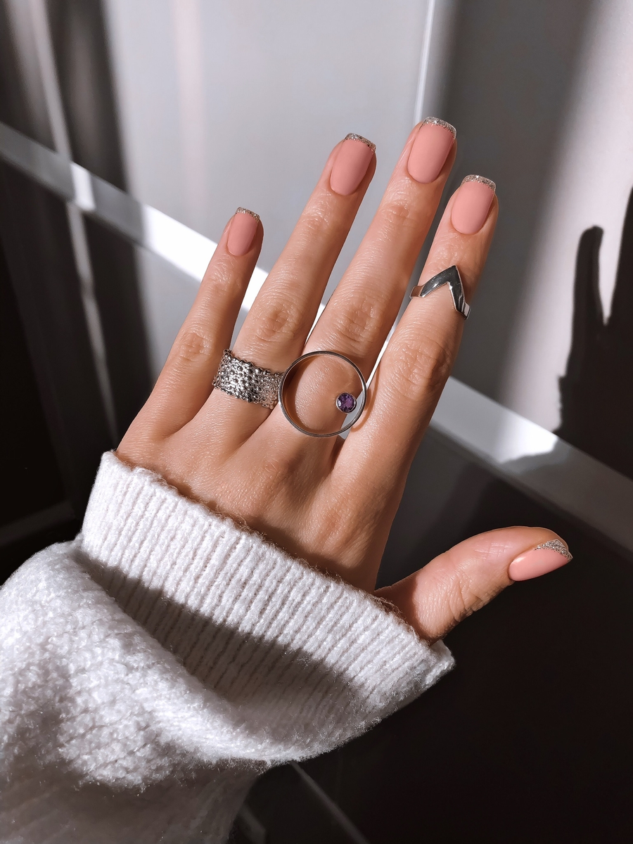 Серебряное кольцо круг с аметистом