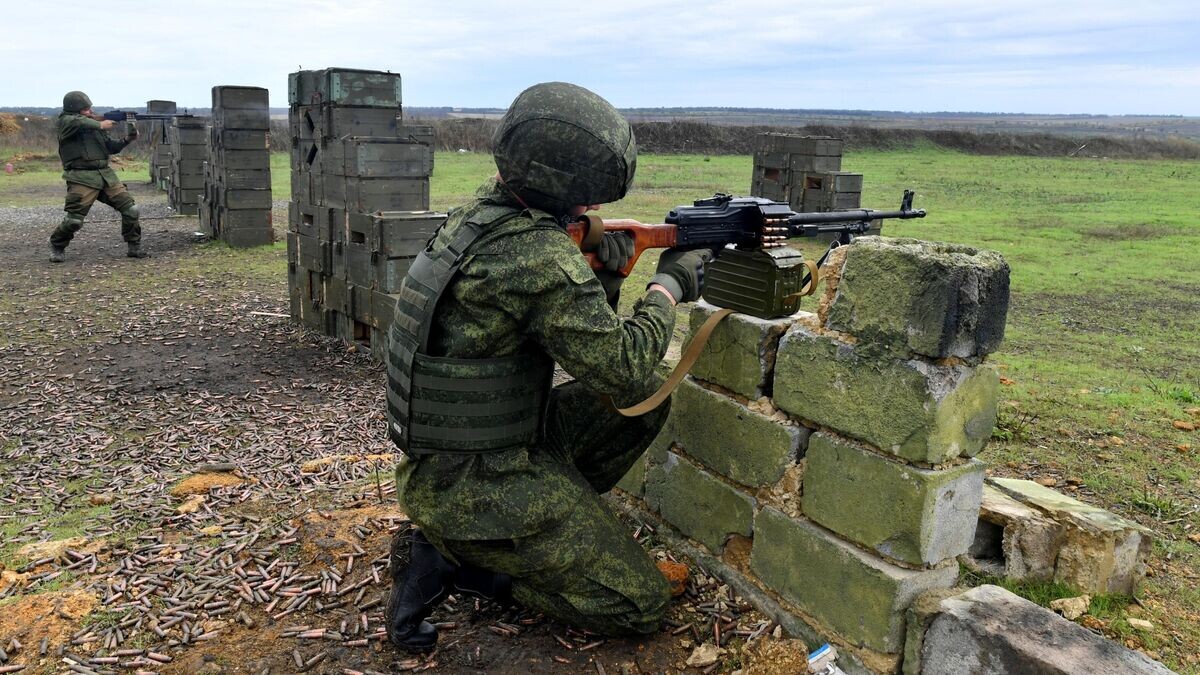    Подготовка призванных в рамках частичной мобилизации в РФ на полигоне в ДНР© РИА Новости