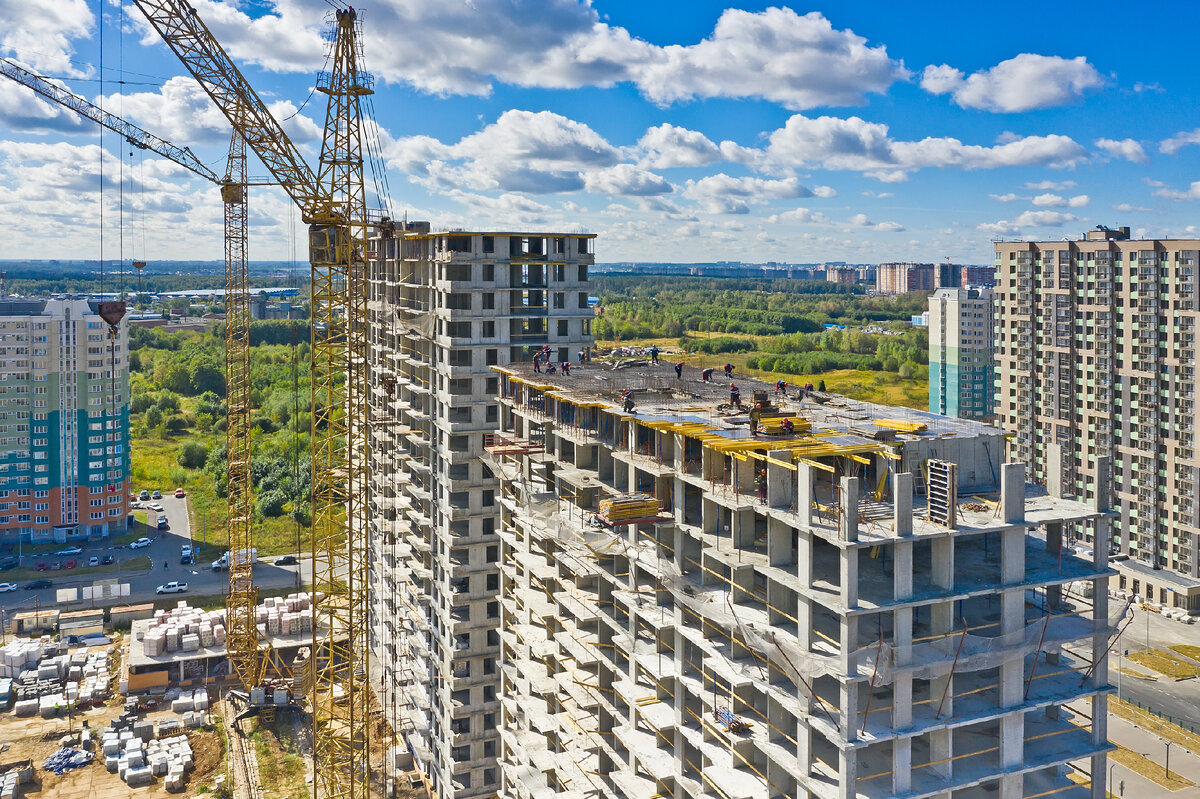 401 корпус: ведутся работы по устройству выходов на кровлю


