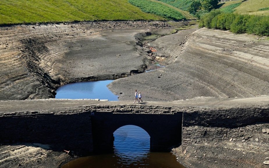    Фото: Водохранилище Байтингс в Западном Йоркшире / AP