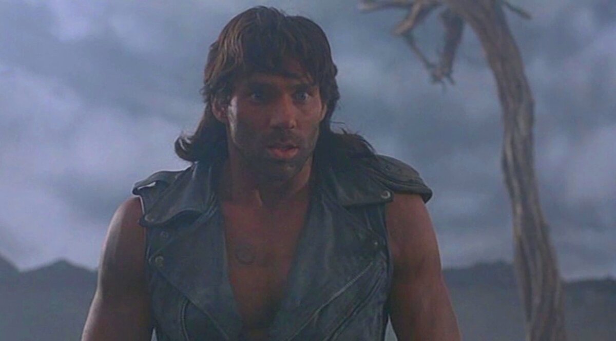 А что здесь вообще происходит? (кадр из фильма «Кулак Северной Звезды»)